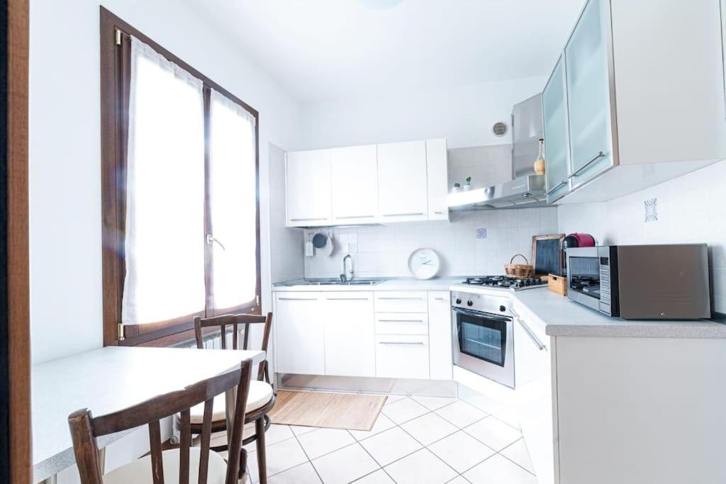 Eb28House Appartamento Con Posto Auto Compreso Padova Eksteriør billede